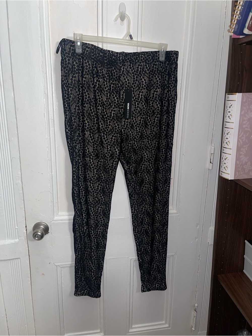 Fashion Nova Black & White Lace-Effect Leggings